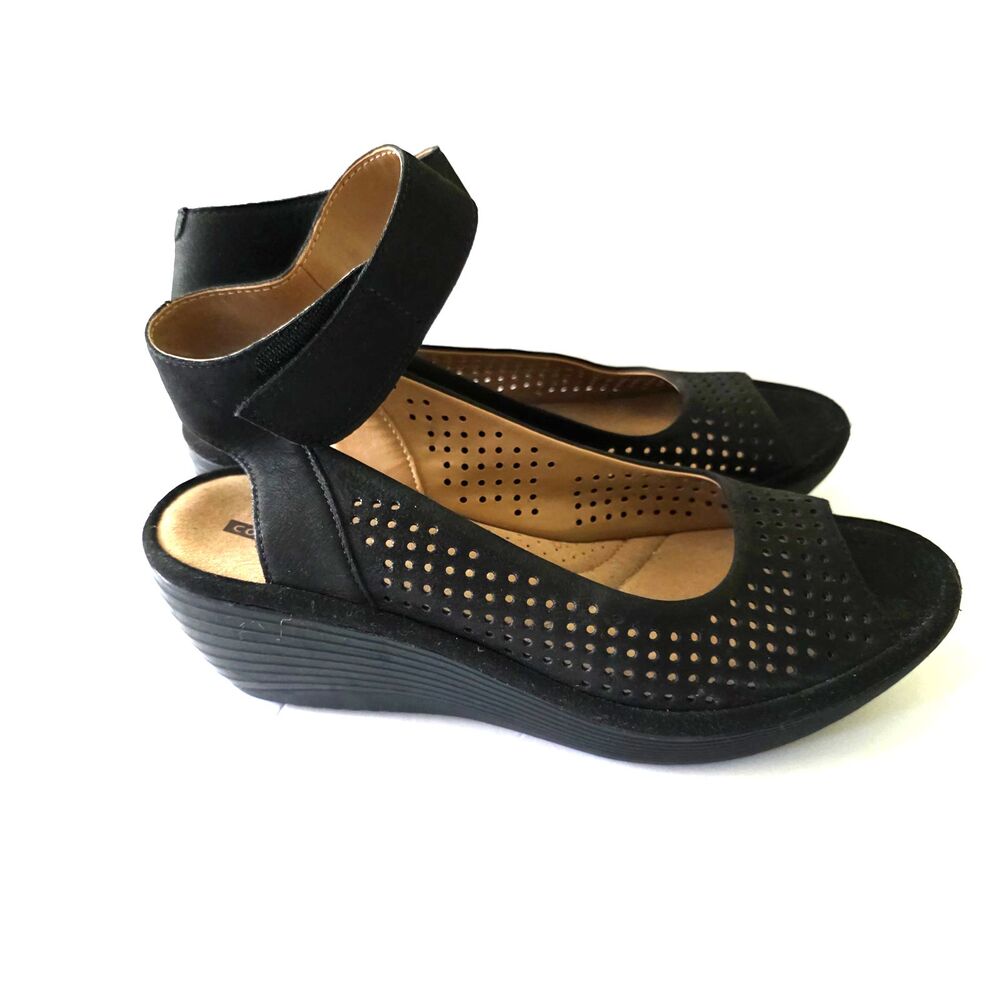 Clarks Collection Perforated wedge Sandals Black Sz 9 - Picture 3 of 9